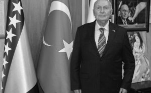 Pročitajte više o članku TUŽNA OBAVIJEST – U IZMIRU U 88.GODINI PREMINUO NJ.E. AHMET KEMAL BAYSAK,”AMBASADOR ZA KULTURU” BKC PRIJEDOR